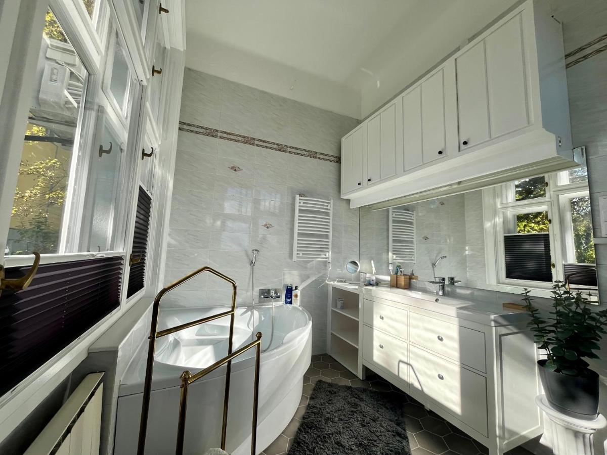 Hillside Luxury Residence Budapest With Free Garage Eksteriør bilde